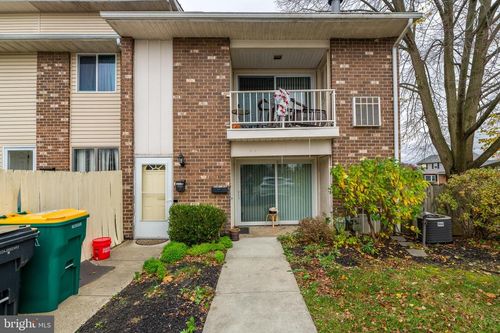 2035 Franklin Pl, WYOMISSING, PA, 19610-1450 | Card Image