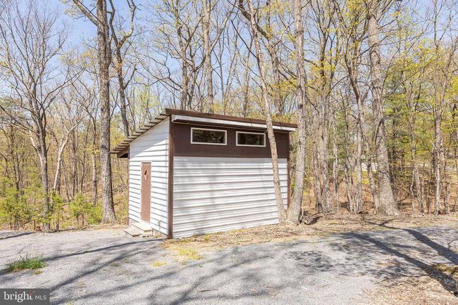 275 Oak Forest Ln, House other with 2 bedrooms, 2 bathrooms and null parking in BERKELEY SPRINGS WV | Image 36