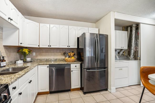 1850 Glacier Ln N, Townhouse with 2 bedrooms, 1 bathrooms and null parking in Plymouth MN | Image 5