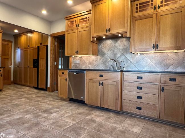 1010 Center St, House other with 4 bedrooms, 3 bathrooms and null parking in Manning IA | Image 24