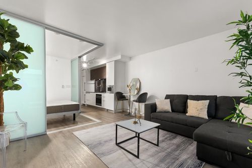 {{alt}} | Card Image