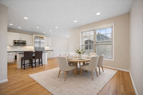 2464 Violet St, Glenview, IL, 60026-8032 | Card Image