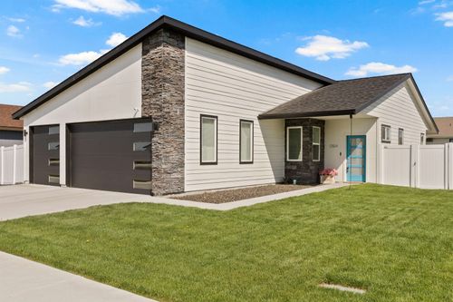 13514 W 8th Ct, Airway Heights, WA, 99001-9113 | Card Image