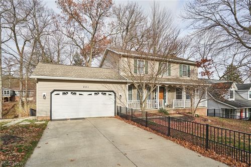 221 Lake Front Dr, Akron, OH, 44319-3652 | Card Image