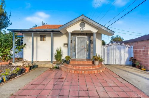 3500 Easy Ave, Long Beach, CA, 90810-4124 | Card Image