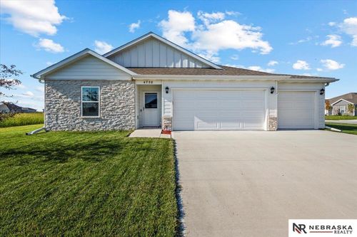 4738 E 17th Ave, Fremont, NE, 68025-3019 | Card Image