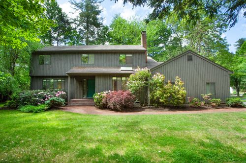 2 Trainor Dr, Weatogue, CT, 06089-9613 | Card Image