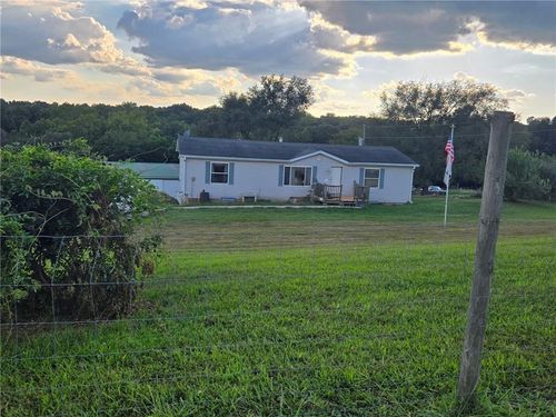 9858 Highway O, Orrick, MO, 64077-8056 | Card Image