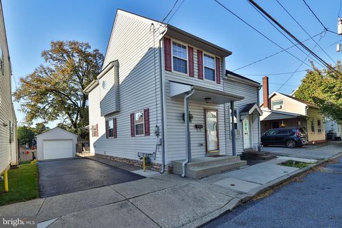 37 W Ettwein Street, Bethlehem, PA, 18018 | Card Image