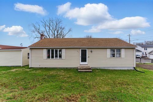 65 West St, Windsor Locks, CT, 06096-1812 | Card Image
