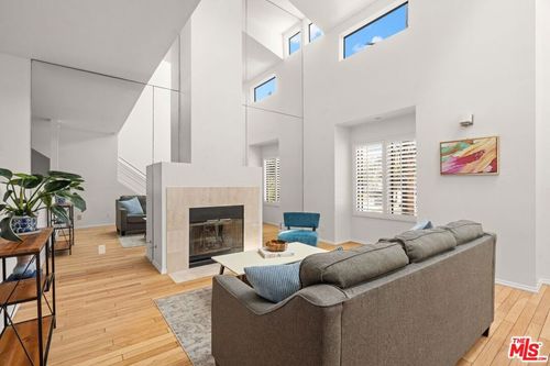 2806 6th St, Santa Monica, CA, 90405 | Card Image