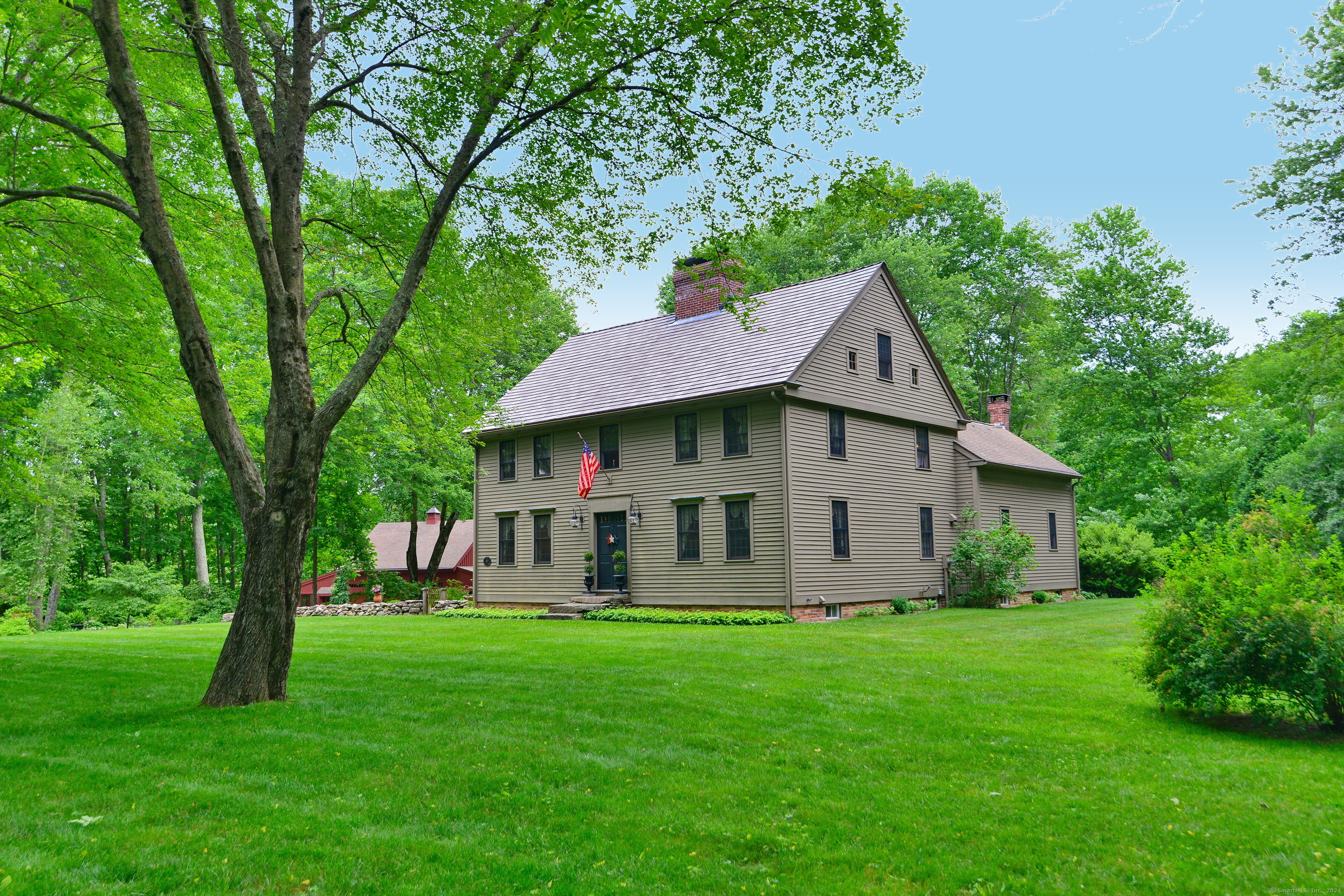 Old Hall Rd, Woodstock, CT 06281