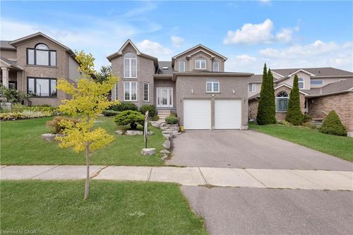 517 Yorkshire Dr, Waterloo, ON, N2T2V1 | Card Image