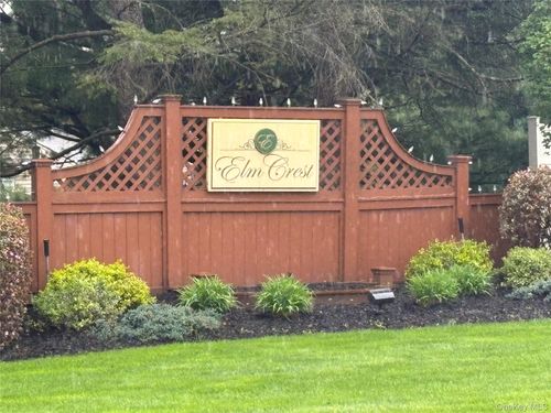 131 Elmcrest Dr, Fishkill, NY, 12524-3317 | Card Image