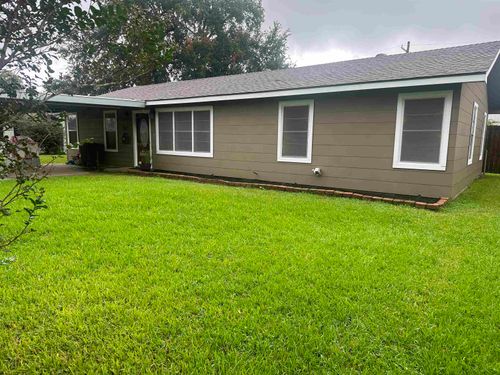 2237 11th St, Port Neches, TX, 77651-4105 | Card Image