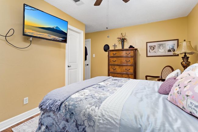245 N Clover St, House other with 3 bedrooms, 2 bathrooms and null parking in Bridge City TX | Image 14