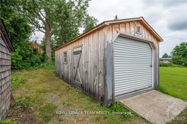 2858 Munster Rd, Home with 0 bedrooms, 0 bathrooms and null parking in Munster ON | Image 30