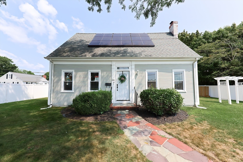 Luther Ave, Somerset, MA 02726