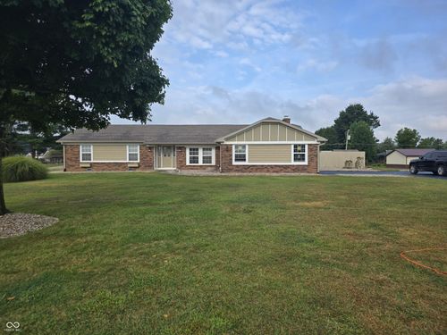 795 Country Club Dr, Greensburg, IN, 47240-7632 | Card Image