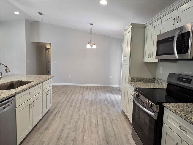 5185 Sw 158 Th Pl, House other with 3 bedrooms, 2 bathrooms and null parking in Ocala FL | Image 12