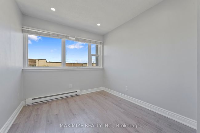 192 - 1055 Dundas St E, Condo with 3 bedrooms, 1 bathrooms and null parking in Mississauga ON | Image 5