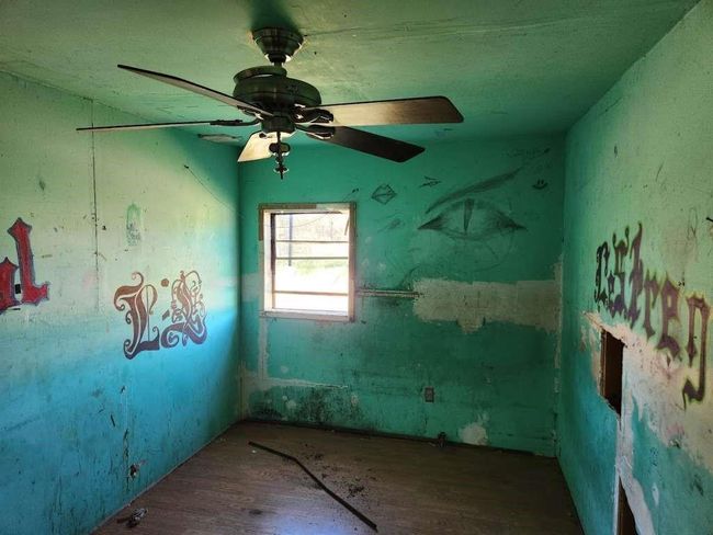 1029 Avenue J, House other with 3 bedrooms, 1 bathrooms and null parking in Tahoka TX | Image 9