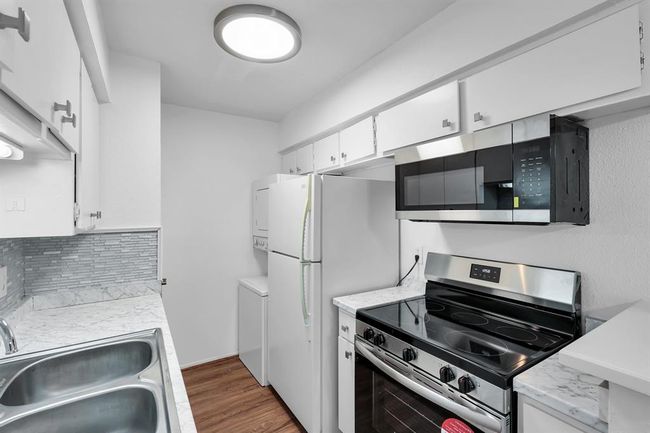 APT-203 - 2100 Wilcrest Dr, Townhouse with 2 bedrooms, 2 bathrooms and null parking in Houston TX | Image 6