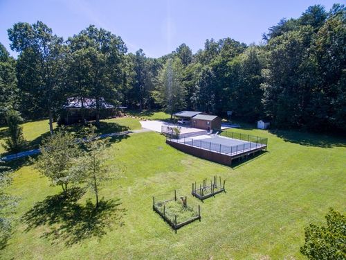 217 Simmons St, Spencer, TN, 38585-3622 | Card Image