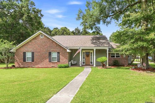 16777 Buckner Dr, Greenwell Springs, LA, 70739-4204 | Card Image