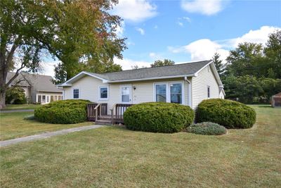 713 Western Avenue, House other with 3 bedrooms, 1 bathrooms and 2 parking in Gillespie IL | Image 1