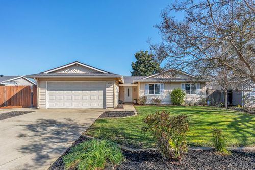 6221 Jack London Circle, Sacramento, CA, 95842 | Card Image