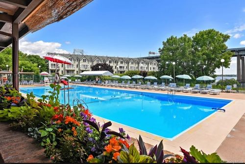 apt-5d-724 166th St, Whitestone, NY, 11357-2034 | Card Image