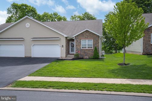 198 Rosewood Cv, BELLEFONTE, PA, 16823-8657 | Card Image