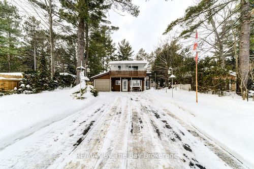 650 River Rd E, Wasaga Beach, ON, L9Z2M3 | Card Image