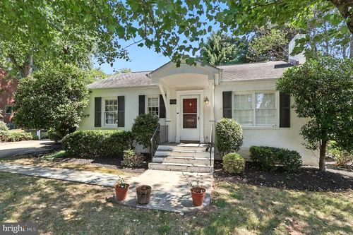 9121 Battle St, MANASSAS, VA, 20110-5005 | Card Image