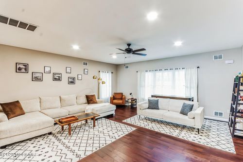 28 Duchess Ave, North Middletown, NJ, 07748-5212 | Card Image