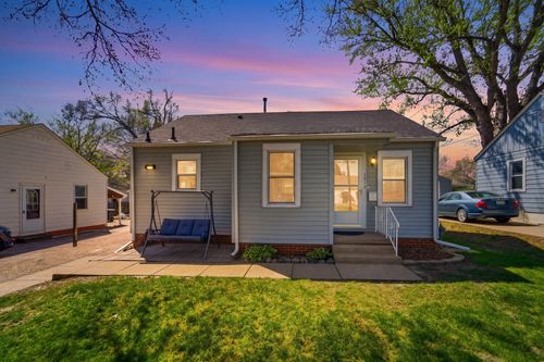 3914 E 8th St, Des Moines, IA, 50316-1012 | Card Image