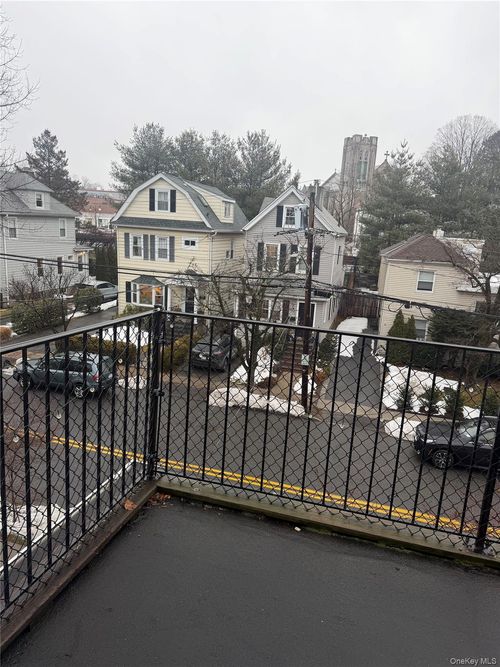 apt-3-51 Parkway Rd, Bronxville, NY, 10708-3635 | Card Image