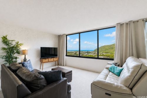 9f-555 Hahaione St, Honolulu, HI, 96825-1461 | Card Image