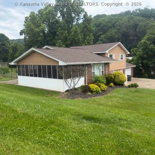 98 Norwood Rd, Nitro, WV, 25143-1126 | Card Image