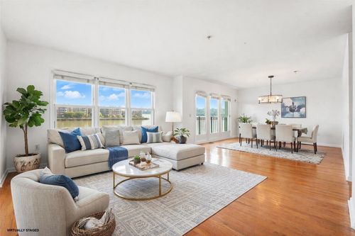 9-252-252 The Promenade, Edgewater, NJ, 07020-2114 | Card Image