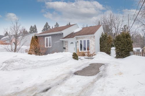 1342 Rue Des Insignes, Québec, QC, G3J1R6 | Card Image