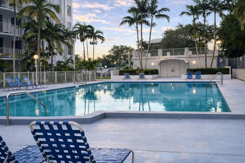 d-412-496 Nw 165th, Miami, FL, 33169 | Card Image