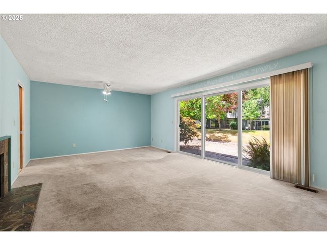5312 Sw Erickson Ave, Condo with 2 bedrooms, 2 bathrooms and 1 parking in Beaverton OR | Image 4