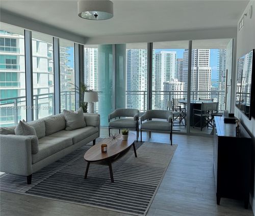 3004-90 Sw 3rd St, Miami, FL, 33130-4025 | Card Image