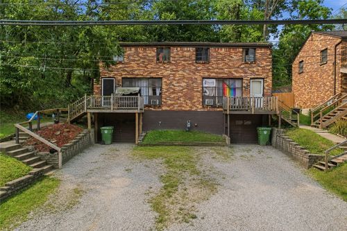 852 Killarney Dr, Castle Shannon, PA, 15234 | Card Image