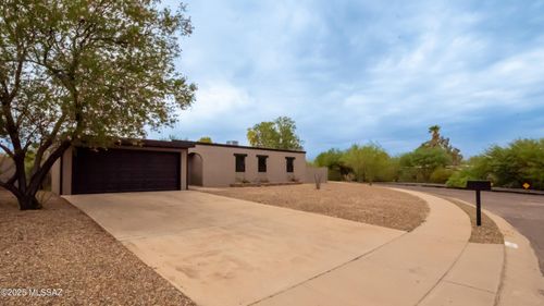 8418 E Calle Bolivar, Tucson, AZ, 85715-5407 | Card Image