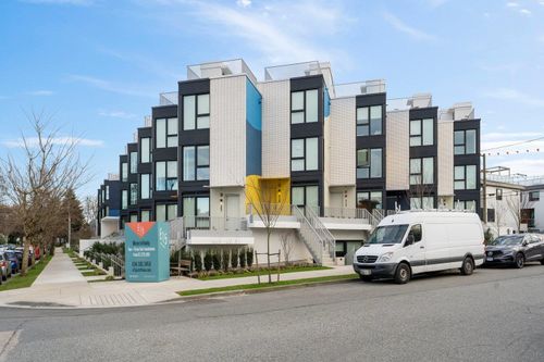 3132 Sophia Street, Vancouver, BC, V5T0K5 | Card Image