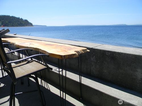 196 Lake Ave, Freeland, WA, 98249-9646 | Card Image