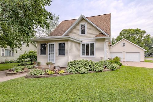 227 N 3rd Ave, EDGAR, WI, 54426-9048 | Card Image